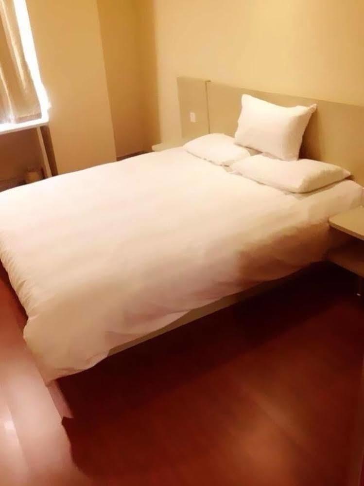 Hanting Hotel Shanghai Jiaotong University Jiangchuan Road Second Branch Xangai Exterior foto